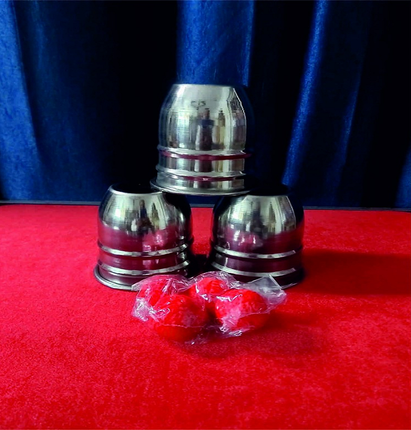 Manufacturer, Exporter, Importer, Supplier, Wholesaler, Retailer, Trader of Cups And Balls SS in New Delhi, Delhi, India.